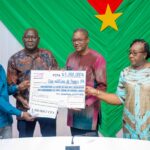 Effort de paix et de développement : la diaspora burkinabè de l’Angola offre un don de 9,3 millions FCFA