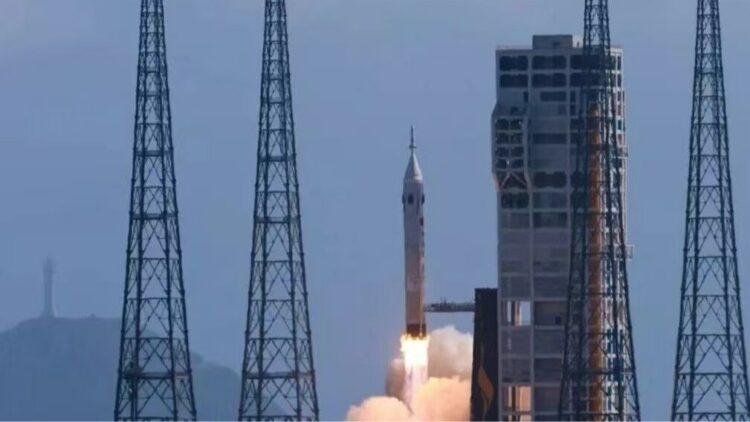 Chine: la Chine procède à l’allumage et à l’essai en vol sur la première rampe de lancement destinée aux missions d’alunissage habité