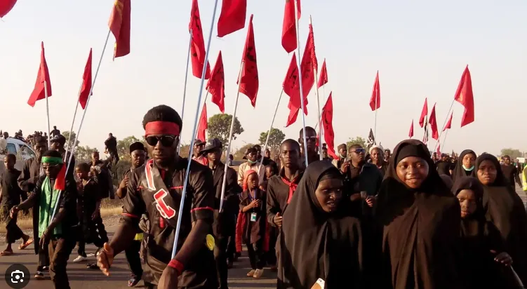 Nigeria : Des milliers de chiites pro-iraniens manifestent après la mort d’Ali Khamenei