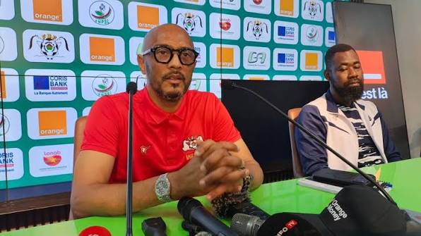 Étalons du Burkina Faso : Amir Abdou impose sa ligne « les joueurs présents doivent mériter leur place. S’ils sont performants, ils restent…»