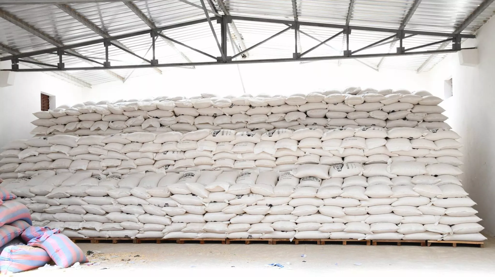 Burkina Faso : la SONAGESS lance une opération spéciale de vente de riz local à 10 000 FCFA le sac de 25 kg
