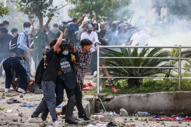 CRISE AU NEPAL: Un avertissement à tous les dirigeants devant leur Peuple