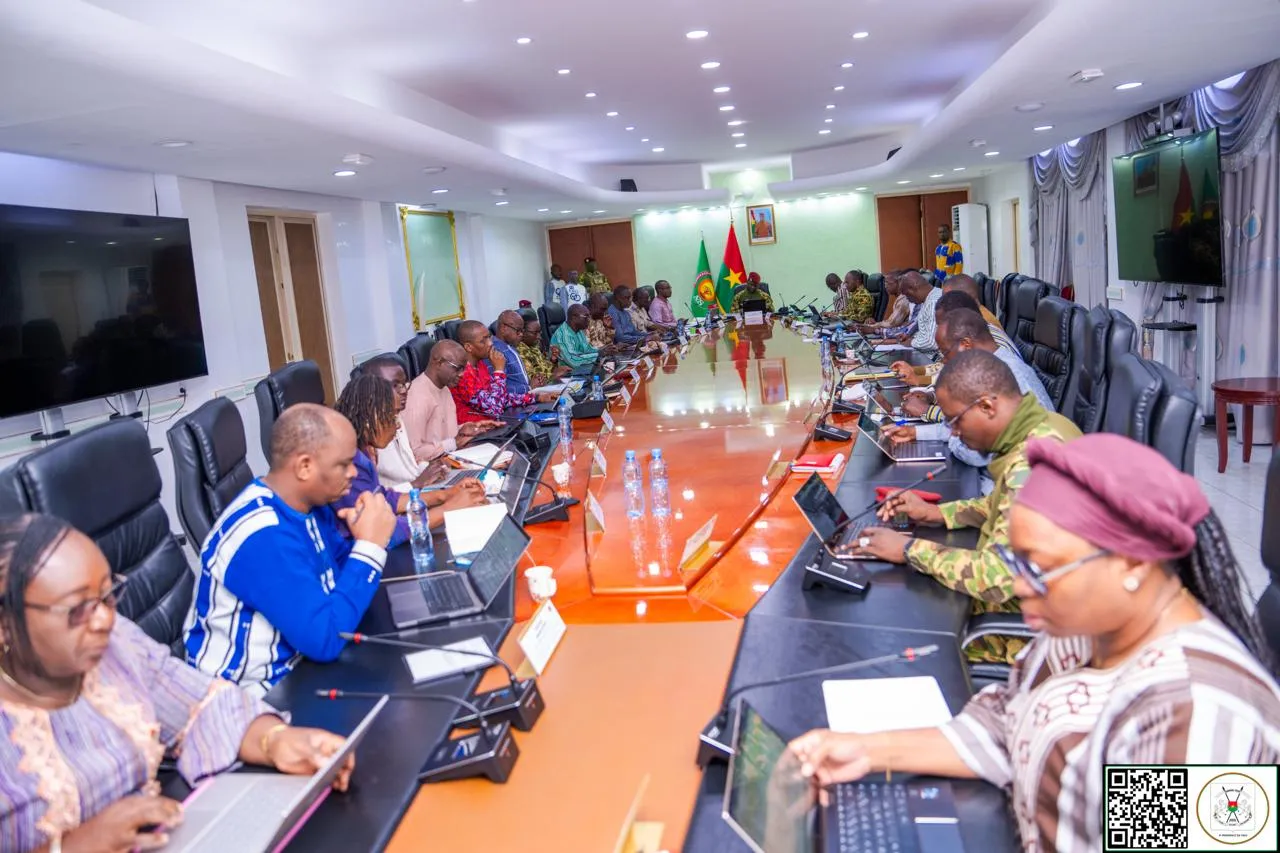 Burkina Faso : le Conseil des ministres adopte un budget rectificatif en hausse pour soutenir l&rsquo;économie et l&rsquo;agriculture